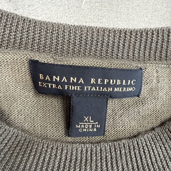 Banana Republic Men’s XL Gray Striped Sweater Merino Wool Crewneck - Picture 2 of 7